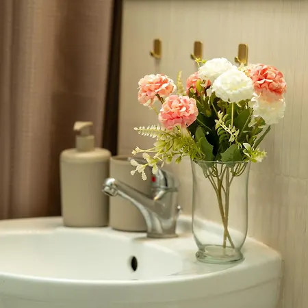 Spacious 2 Bedroom In Centre, Fast Wi-fi, Self Check In, Family & Work Friendly アパート