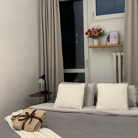 Daire Spacious 2 Bedroom In Centre, Fast Wi-fi, Self Check In, Family & Work Friendly Varşova