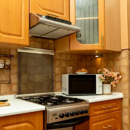 Spacious 2 Bedroom In Centre, Fast Wi-fi, Self Check In, Family & Work Friendly Apartamento