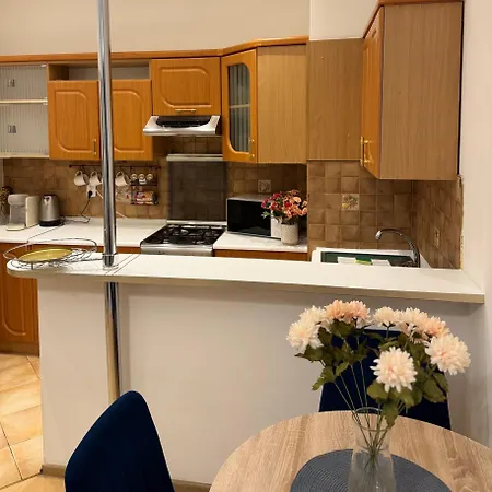Apartamento Spacious 2 Bedroom In Centre, Fast Wi-fi, Self Check In, Family & Work Friendly *