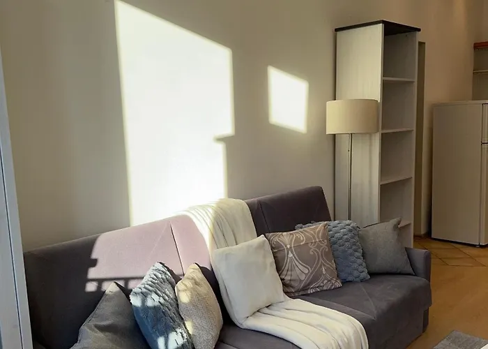 アパート Spacious 2 Bedroom In Centre, Fast Wi-fi, Self Check In, Family & Work Friendly ワルシャワ