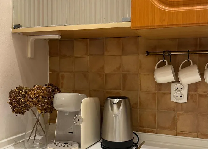 Spacious 2 Bedroom In Centre, Fast Wi-fi, Self Check In, Family & Work Friendly * ワルシャワ