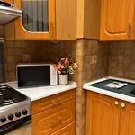 Spacious 2 Bedroom In Centre, Fast Wi-fi, Self Check In, Family & Work Friendly *