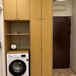 Spacious 2 Bedroom In Centre, Fast Wi-fi, Self Check In, Family & Work Friendly Lägenhet Warszawa