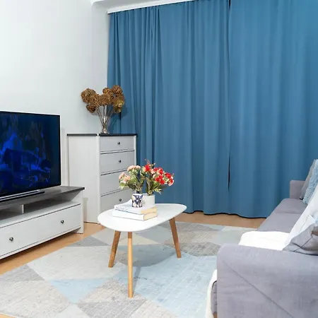 Spacious 2 Bedroom In Centre, Fast Wi-fi, Self Check In, Family & Work Friendly Apartmán *