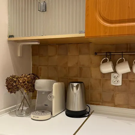 Spacious 2 Bedroom In Centre, Fast Wi-fi, Self Check In, Family & Work Friendly * Varšava